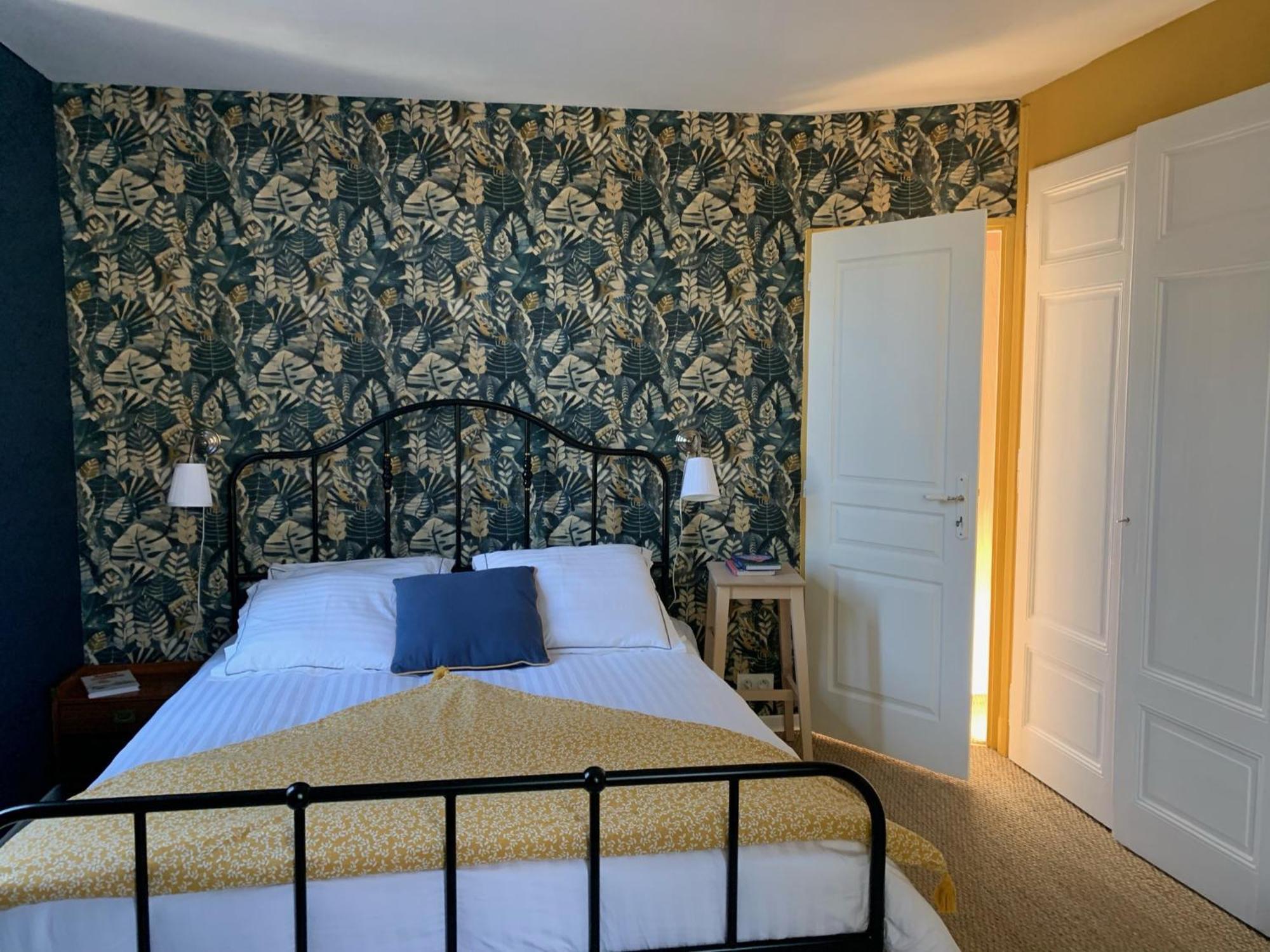 A Deux Pas De La Gare, La Maison Rouge Albertville Esterno foto